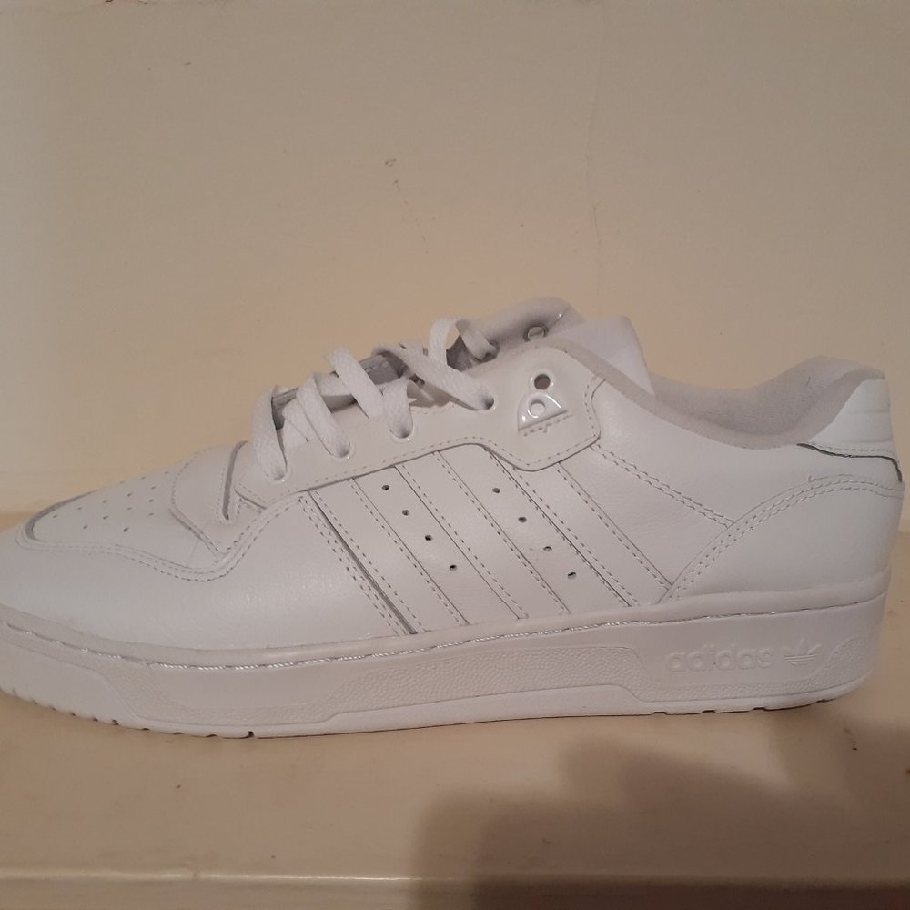 Adidas rivalry low